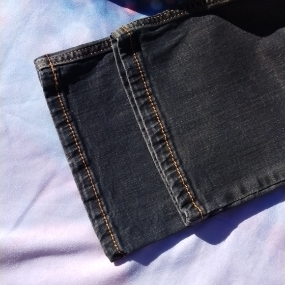 Wrangler Jeans - Picture 12 of 16